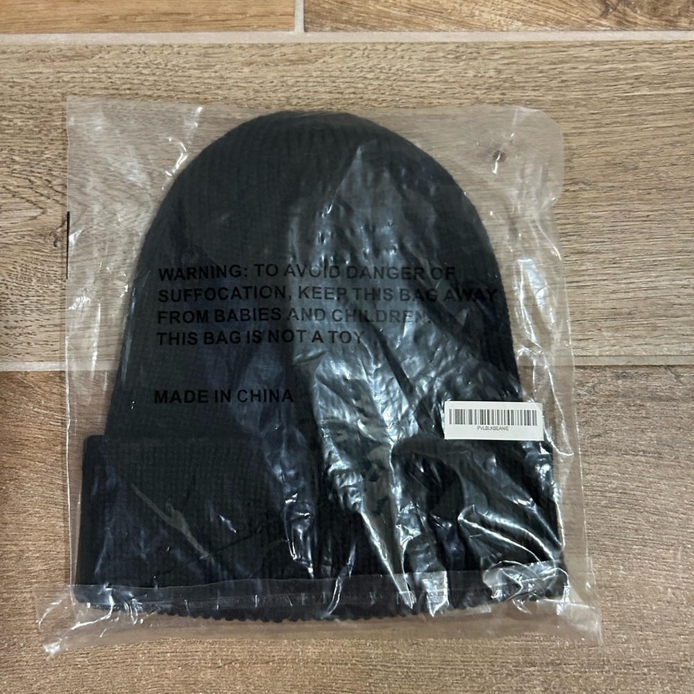 Black Beanie Hat - Picture 4 of 4